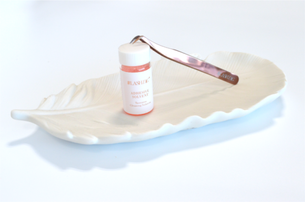 Adhesive Cleaning Solution – Tweezer