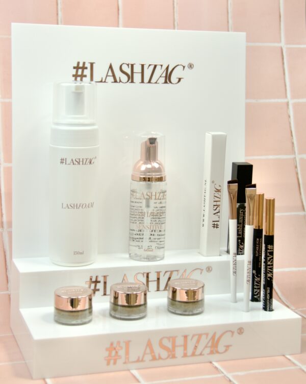 Lashtag Display