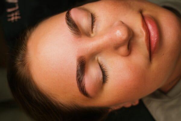 Brow Lamination Training – D Magnetic Academy